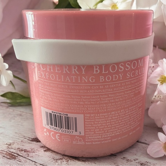 Cherry Blossom Exfoliating Body Scrub with Vitamin E - Picture 4 of 4